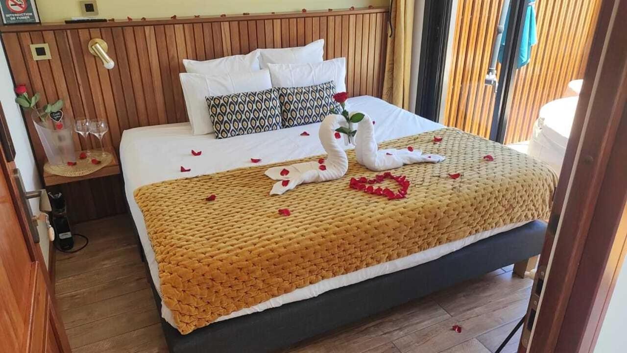Maison Le Patio Jacuzzi Σαιν-Ντενί Εξωτερικό φωτογραφία